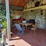 Patak Apartman, Diszel