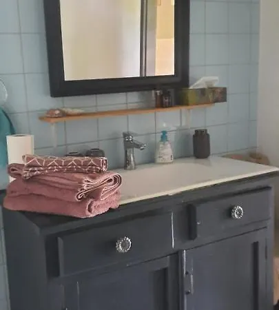 Patak Apartman, Diszel Ταπόλκα