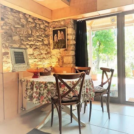 Patak Apartman, Diszel Ταπόλκα