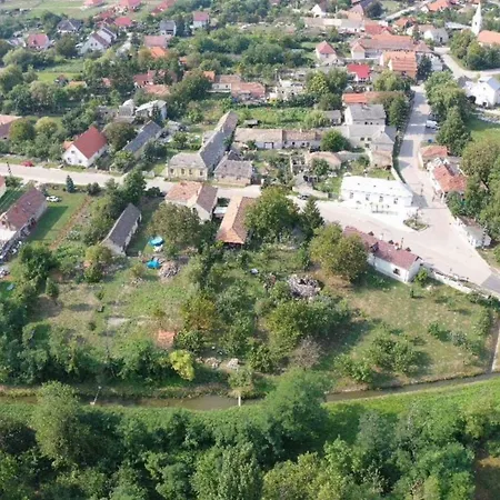 Patak Apartman, Diszel Apartamento *