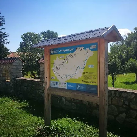 Διαμέρισμα Patak Apartman, Diszel *